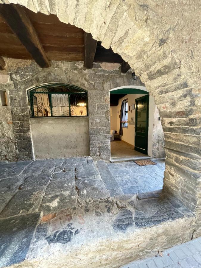 La Casa Nei Vicoli: In Centro A Due Passi Dal Lago Mandello del Lario Exterior foto