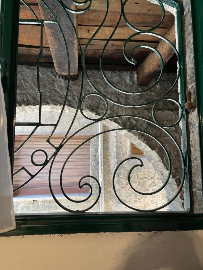 La Casa Nei Vicoli: In Centro A Due Passi Dal Lago Mandello del Lario Exterior foto